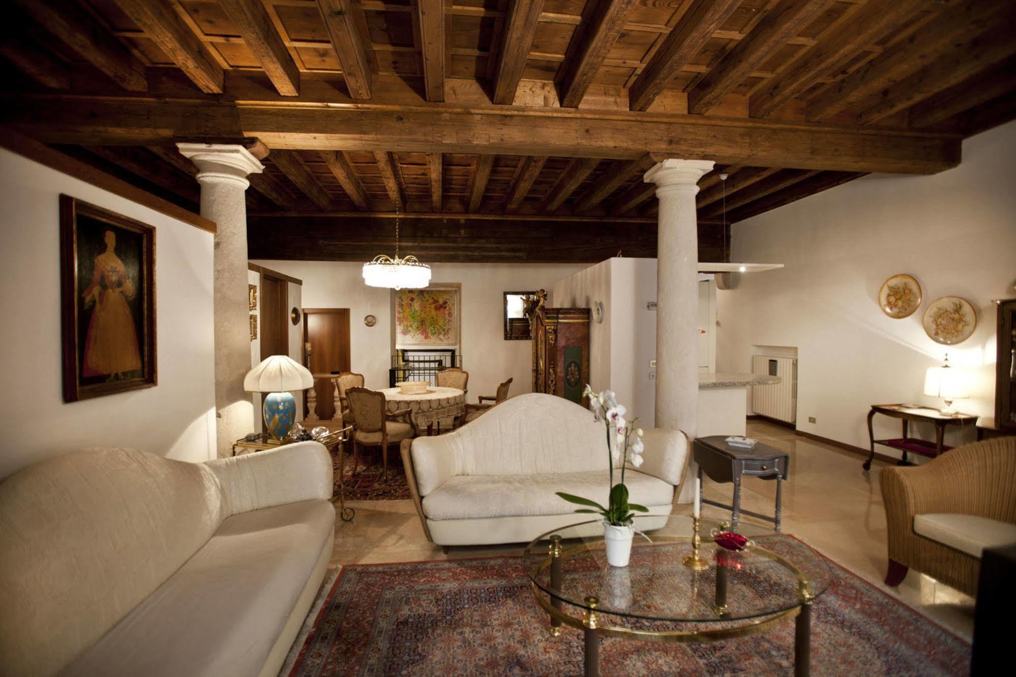 Al Pozzo Dell'Amore Verona Exterior photo